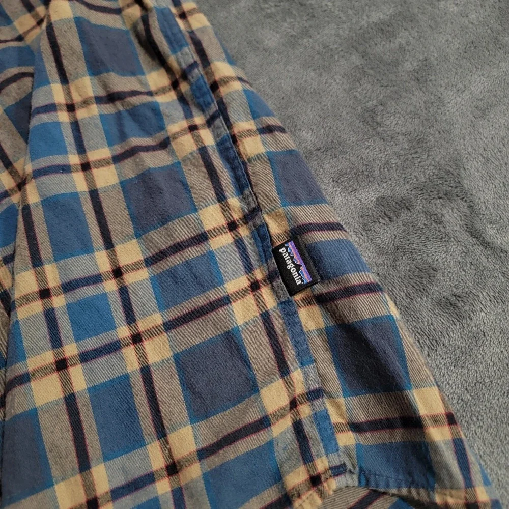 Patagonia Shirt Men XL Blue Plaid Pima Cotton Organic Long Sleeve Outdoor Hiking